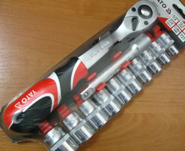 Bộ tuýp tay vặn 1/2" 10-24mm 12 chi tiết Yato YT-38821 - Ba Lan Bộ tuýp tay vặn 1/2" 10-24mm 12 chi tiết Yato YT-38821 - Ba Lan