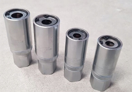 Bộ 4 đầu tuýp 1/2" tháo vít cấy 6-12mm Yato YT-0620 - Ba Lan Bộ 4 đầu tuýp 1/2" tháo vít cấy 6-12mm Yato YT-0620 - Ba Lan