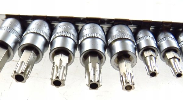 Bộ mũi vít hoa thị có lỗ T8-T55 12 chi tiết 1/4"-3/8" Yato YT-04332 - Ba Lan Bộ mũi vít hoa thị có lỗ T8-T55 12 chi tiết 1/4"-3/8" Yato YT-04332 - Ba Lan