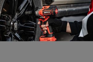 Súng Bắn Bu Lông Pin 20V và 21V: Khác Biệt Quan Trọng Cần Biết