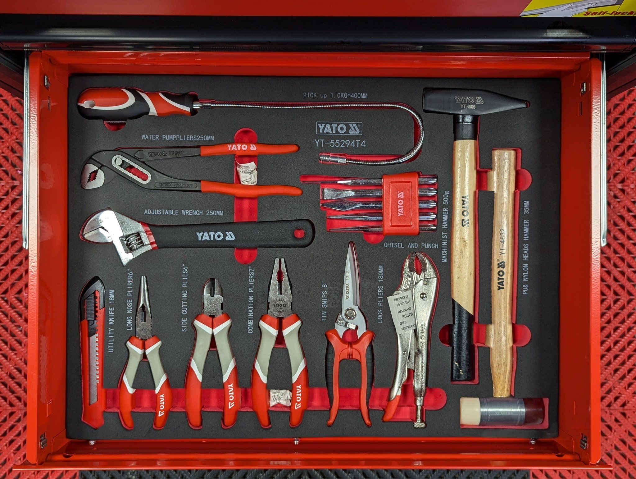 Tủ đồ nghề sửa xe BMW 261 chi tiết Yato YT-55295 Tủ đồ nghề sửa xe BMW 261 chi tiết Yato YT-55295