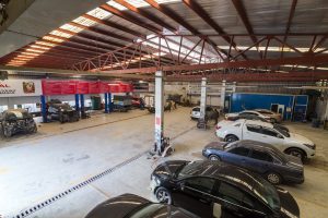 Cập Nhật Công Nghệ Gara Ô Tô 2025: AI, Xe Điện Và Đào Tạo Kỹ Thuật