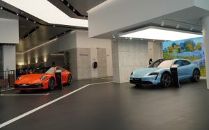 Bắt Bệnh Xe Điện: Nghệ Thuật Chẩn Đoán Lỗi Bằng Công Nghệ Hiện Đại