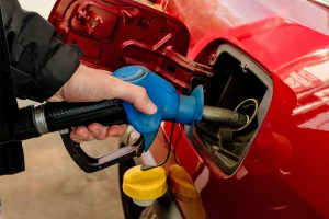 Xăng E10: Lợi Ích Môi Trường, Tương Thích Xe Hiện Đại, Lưu Ý Xe Đời Sâu.