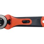 Dao Cắt Xoay YATO YT-75360: Cắt Vải, Da, Giấy Chính Xác và Sắc Bén Đến 45mm