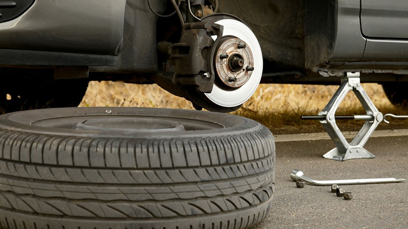 Quy Trình Chuẩn Thay Lốp Dự Phòng An Toàn Và Nhanh Chóng Từ A Đến Z