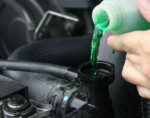 Kiểm Tra, Châm Nước Làm Mát Ô Tô: Hướng Dẫn Bảo Dưỡng Động Cơ Hiệu Quả